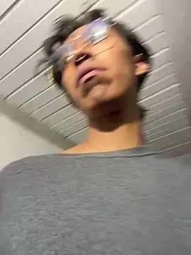 Snapshot of MadamLeRouge chatting on February 2026 12:52:02 AM MadamLeRouge online show from February 2026 12:52:02 AM