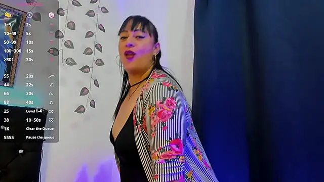 Sasha Smith4 online show from October 2025 08:09:01 PM