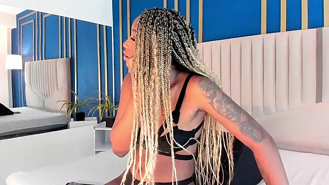 Snapshot of AmaraFierce chatting on November 2025 11:32:01 AM AmaraFierce online show from November 2025 11:32:01 AM