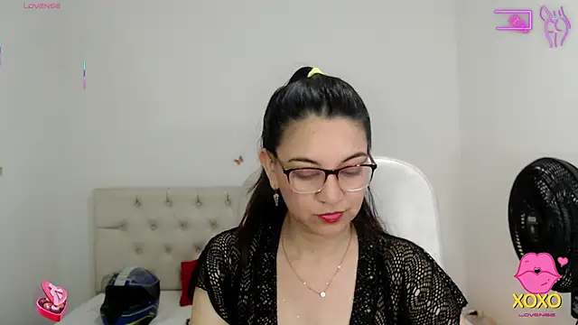 astrolover  online show from October 2025 03:29:02 AM