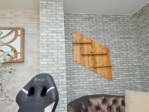 Alisonn Doll online show from November 2025 12:10:02 PM