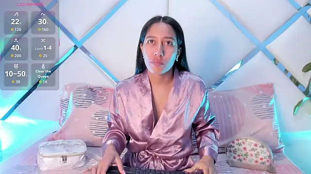 Amelia Rivas online show from November 2025 02:17:02 PM