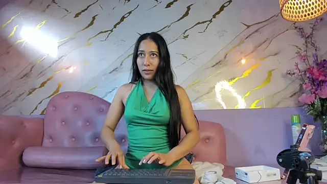 Amelia Rivas online show from June 2026 06:51:01 PM