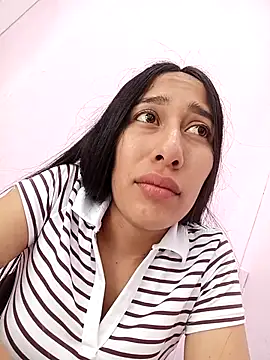 Amelia Rivas online show from November 2025 06:47:02 PM