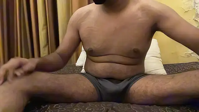 curvybiggasss online show from November 2025 07:47:01 PM