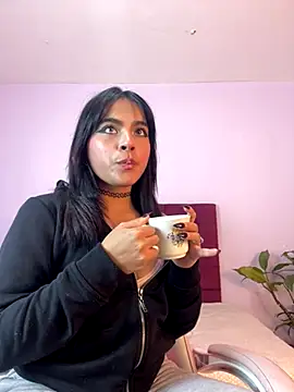 Veeronica  online show from October 2025 09:25:02 PM