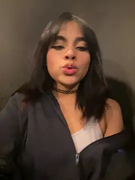 Veeronica  online show from October 2025 02:23:02 AM