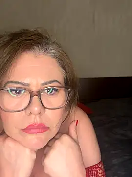 Snapshot of SaraNoir80 chatting on October 2025 12:30:02 PM SaraNoir80 online show from October 2025 12:30:02 PM