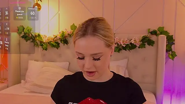 EllyLinn online show from April 2026 05:08:02 PM