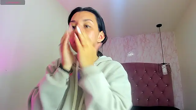 Snapshot of Iris__77 chatting on October 2025 06:42:02 PM Iris 77 online show from October 2025 06:42:02 PM