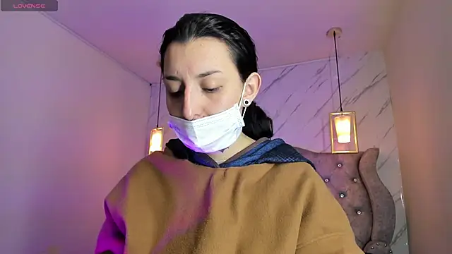 Snapshot of Iris__77 chatting on December 2025 06:47:01 PM Iris 77 online show from December 2025 06:47:01 PM