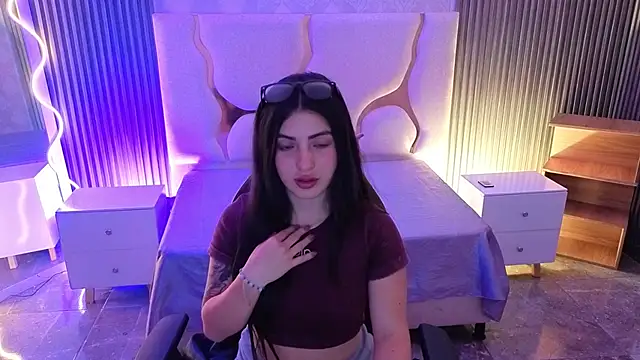 Ixchel tay online show from April 2026 03:41:01 AM