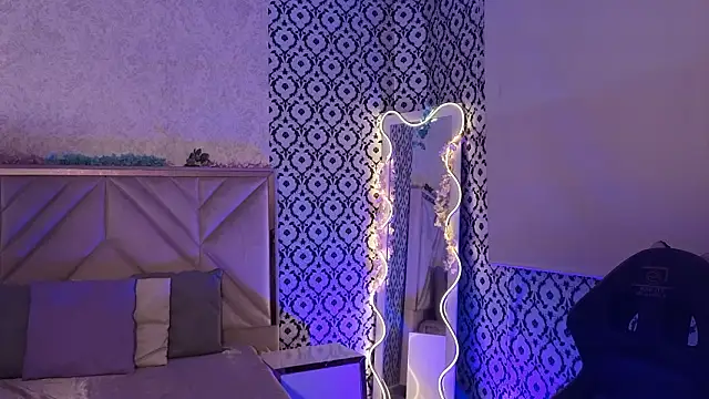 Ixchel tay online show from February 2026 04:00:02 AM