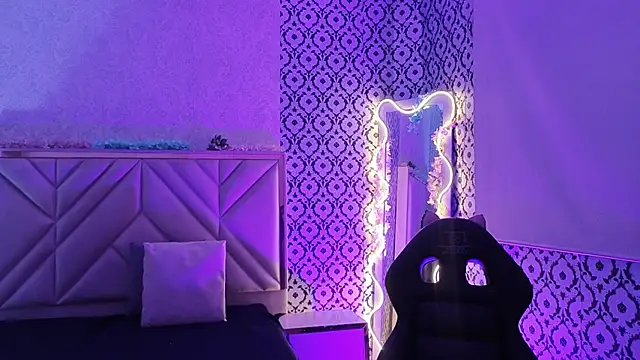 Ixchel tay online show from February 2026 03:17:02 AM