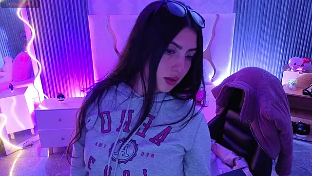 Ixchel tay online show from April 2026 04:05:02 AM