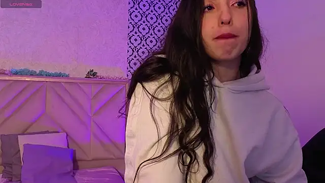 Ixchel tay online show from March 2026 03:06:01 AM