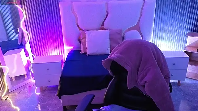 Ixchel tay online show from April 2026 03:13:02 AM