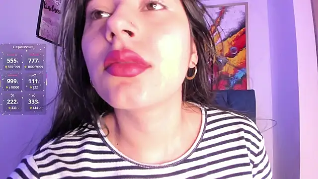 Snapshot of violet_blaze chatting on November 2025 10:15:01 AM violet blaze online show from November 2025 10:15:01 AM