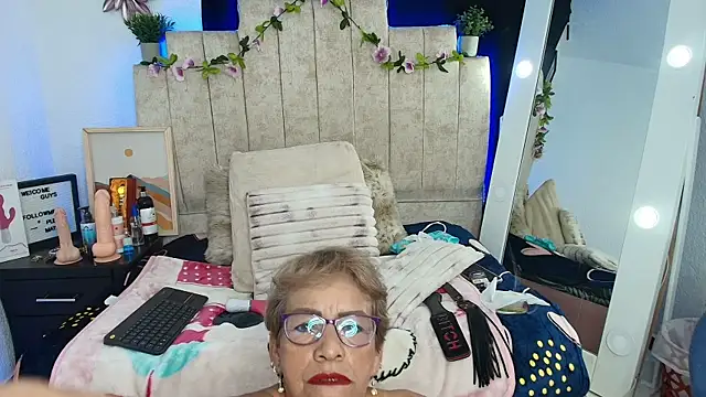 Devora mature65 online show from November 2025 02:59:01 AM