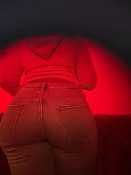 bellacagyal online show from November 2025 10:42:02 PM