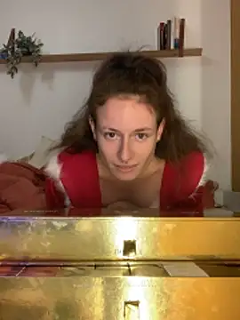 GoldenPussy1329 online show from December 2025 07:13:01 PM