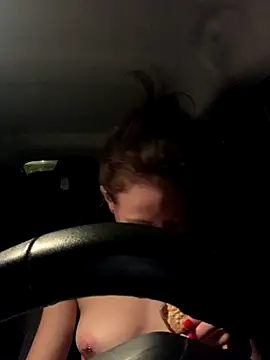 GoldenPussy1329 online show from November 2025 10:46:01 PM