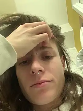 GoldenPussy1329 online show from February 2026 01:00:01 PM