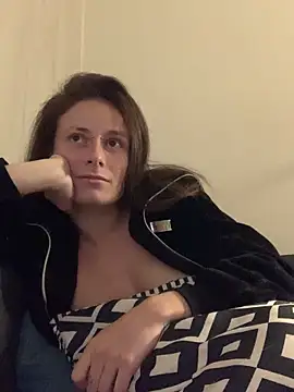 GoldenPussy1329 online show from November 2025 09:07:01 PM