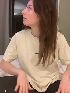 GoldenPussy1329 online show from February 2026 12:01:02 AM