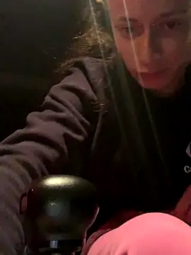 GoldenPussy1329 online show from October 2025 07:24:02 PM