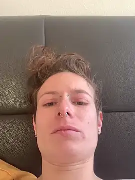 GoldenPussy1329 online show from April 2026 05:19:02 PM