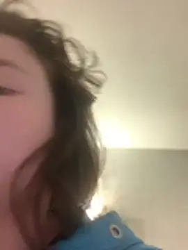 GoldenPussy1329 online show from March 2026 05:16:01 PM