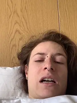 GoldenPussy1329 online show from February 2026 02:28:02 PM