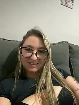 Snapshot of alegata27 chatting on April 2026 08:21:01 PM alegata27 online show from April 2026 08:21:01 PM