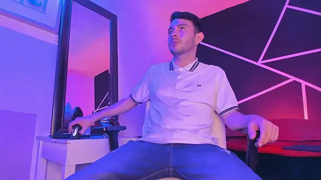 VynnyBlacke  online show from October 2025 08:41:02 PM