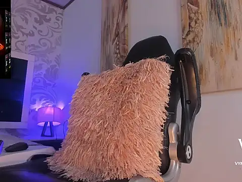 VynnyBlacke  online show from February 2026 04:23:01 AM