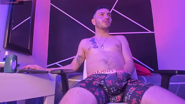 VynnyBlacke  online show from November 2025 12:28:02 PM