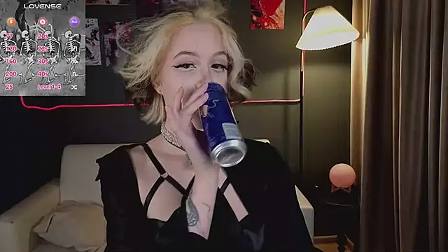 luna son online show from April 2026 10:22:01 PM