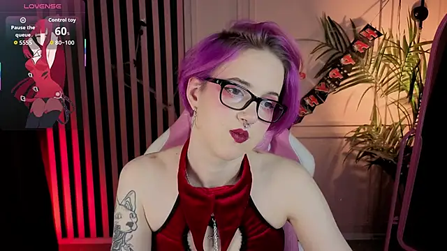 luna son online show from October 2025 02:05:01 PM