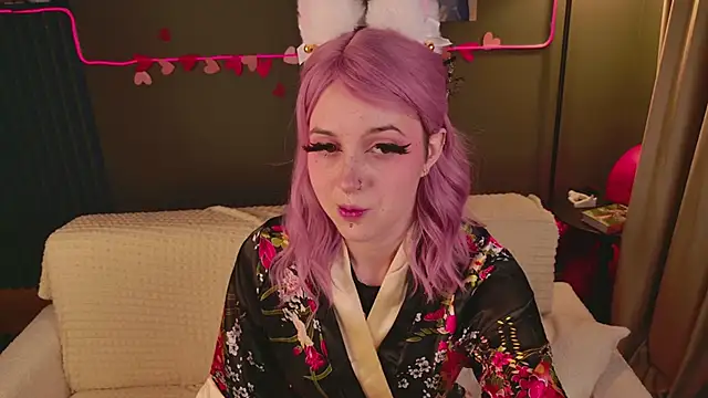 luna son online show from February 2026 09:55:02 PM