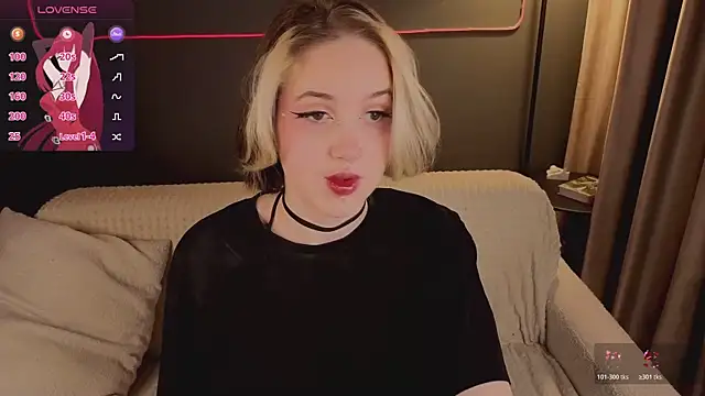 luna son online show from March 2026 09:31:01 PM