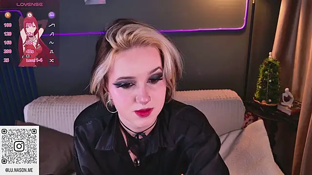 luna son online show from January 2026 09:33:02 PM