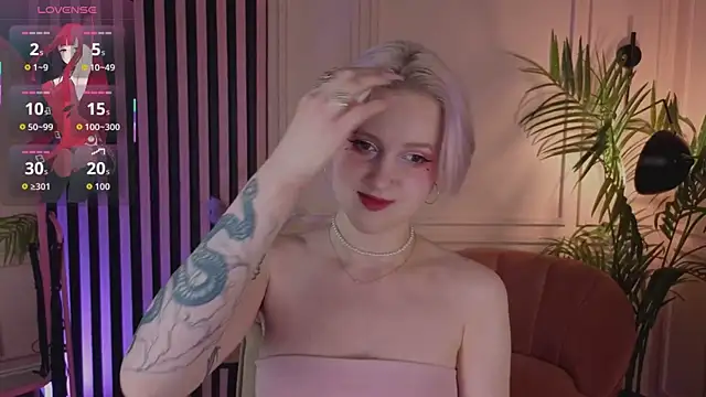 luna son online show from November 2025 06:01:02 AM