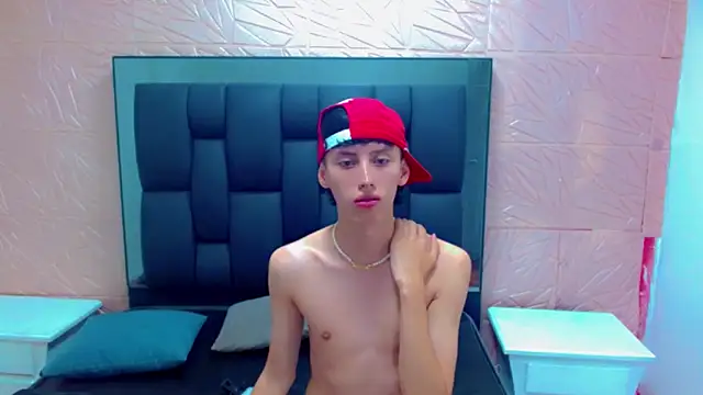 thaigo twink38 online show from February 2026 08:25:01 AM