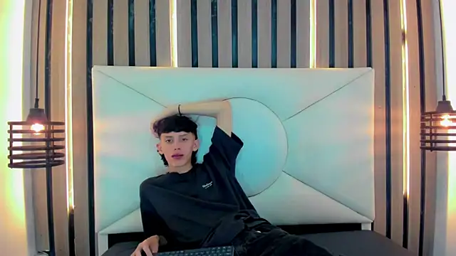 Snapshot of thaigo_twink38 chatting on April 2026 04:41:01 AM thaigo twink38 online show from April 2026 04:41:01 AM