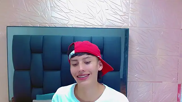 thaigo twink38 online show from February 2026 07:48:02 AM