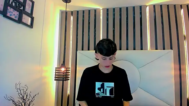 thaigo twink38 online show from April 2026 03:33:01 AM