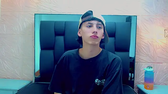 Snapshot of thaigo_twink38 chatting on November 2025 05:29:02 AM thaigo twink38 online show from November 2025 05:29:02 AM