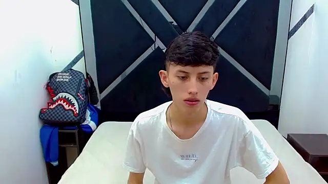 Snapshot of thaigo_twink38 chatting on November 2025 06:22:01 PM thaigo twink38 online show from November 2025 06:22:01 PM