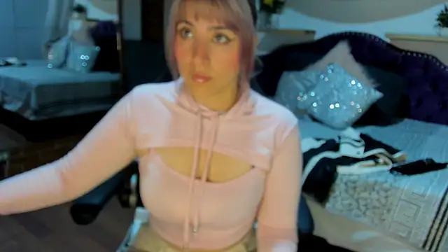 Snapshot of sophialyh_1 chatting on November 2025 01:25:02 PM sophialyh 1 online show from November 2025 01:25:02 PM